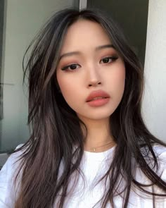 Pretty Vietnamese, Maquillage On Fleek, Best Natural Makeup, Cute Eyeshadow Looks, Smink Inspiration, Vietnamese Girl, Natural Makeup Tutorial, Lots Of Makeup