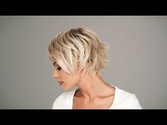 Sky by Ellen Wille is a short wig. A asymmetrical cut, flared ends in the back and a mono crown. Hair Power Collection. FREE Shipping & Easy Returns @ Wigs.com Simple Updos, Layered Haircuts For Women, Short Shag Hairstyles, Medium Blonde, Shag Hairstyles, Short Layered Haircuts, Penteado Cabelo Curto, Short Blonde, Trending Hairstyles