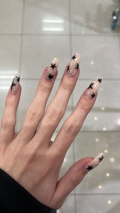 Ongles Goth, Paznokcie Hello Kitty, Goth Nails, Grunge Nails, Pretty Gel Nails, Soft Nails, Star Nails, Girls Nails, Funky Nails