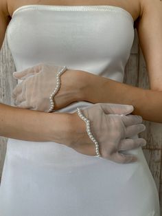 Gloves With Pearls, Pearl Gloves, Tulle Gloves, Wedding Tulle, Formal Gloves, Princess Diaries, Mia 3, Evening Formal, Epiphany