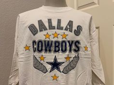 "Good Shape. Some spots on front and sleeve and wear on front and back as shown Pit to pit is 25.5\" Top to bottom is 25.5\" Tag size: XL Zacarrie22 C 847" White Long Sleeve Throwback T-shirt, Cowboys Nfl, Nfl Football, White Sweatshirt, Dallas Cowboys, Fancy Dresses, Sweat Shirt, Dallas, Nfl