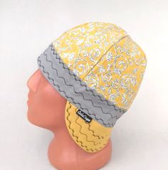 Selling reversible Welding or Biker caps, made with 100% cotton fabric. This is the banded 6-panel design which will give you the best fit possible! No cardboard inside. The best way to ensure you get a proper fit is to measure your head around the widest point across your ears (for deep crown),  above your ears (for shallow crown) comfortably.  Please measure your head for more accurate hat sizing. All caps come from a pet-free and smoke-free environment.  I prewash and dry all fabric. If you d Welding Hats, Welding Cap, Welding Caps, Cap Hats, Decorative Stitching, Wreath Crafts, Blue Paisley, Skull Cap, Panel Design