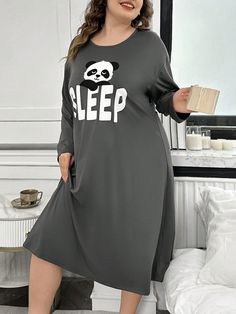 Gris Dulce Collar manga larga Tela tejida Animal,Letras Camisetas para dormir Embellished Estiramiento medio Todo Sleep Dresses, Long Sleeve Nightgown, Plus Size Pajamas, Sleepwear Dress, Pajama Dress, Elegant Dresses Long, 70 Dress, Boho Women