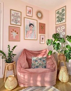 boho apartment idea | ig: daytodayemily ♡ #scandinavian #bedroom Boho Apartment Ideas, Cozy Reading Chair, Boho Apartment, Cozy Workspace, Eclectic Homes, Boho Apartments, Bean Bag Living Room, Scandinavian Bedroom, Living Room Scandinavian