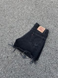 Vintage 90s Levi's 550 Black Cut Off Raw Hem Denim Shorts 32W Good condition no flaws. Broken in nicely. 32 inch waist 11.5 inch rise 43 inch hips 4 inch inseam 15 inch length Levis 550, Cut Off, Black Shorts, Short Outfits, Denim Shorts, Black Jeans, Womens Shorts, Clothes For Women, Black