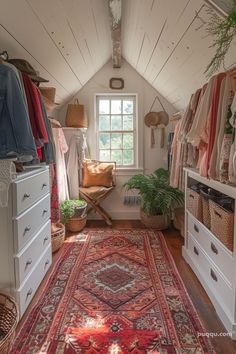 Diy Walk In Closet, Organizing Walk In Closet, Koti Diy, Attic Closet, Closet Layout, Closet Remodel, Closet Decor, Inspire Me Home Decor