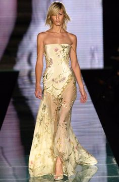 Elie Saab Spring, Runway Fashion Couture, Runway Outfits, Runway Dresses, Elie Saab, Couture Collection