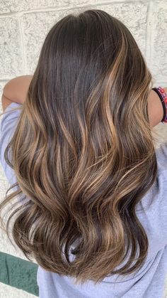 Sunkissed Highlights Brown Hair, Sunkissed Hair, Hair Blending, Hair Refresh, Goldie Locks, Rambut Brunette, Brown Hair Looks, Cherry Brown, Brown Hair Inspo