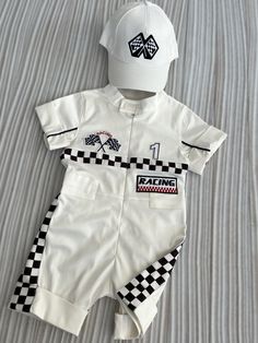 ⭐⭐Personalized White Racer Short Jumpuit *Short Sleeve Long Pant Checkered Racer Suit*White Car Racer Short Overalls*Toddler Racing Costume*⭐⭐ 📌Shorts means short sleeves and shorts (short legs). 📌ShortSleevePant means short sleeved long pants model. 📌Long Suit means long sleeved and long pants. Fast One Birthday Party, Racer Suit, Cowboy Themed Birthday Party, Car Outfit, 2nd Birthday Boys, Boys First Birthday Party Ideas, Long Suit, Baby Birthday Decorations