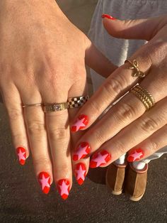 star nails, valentines nails, stars, nail art, pink nails, red nails, almond nails Funky Nails Christmas, Pink Nails With Red Stars, Red And Pink Star Nails, Pink And Orange Star Nails, Red And Pink Holiday Nails, Red Art Nails, Red And Blue Star Nails, Star Red Nails, Heart And Star Nails