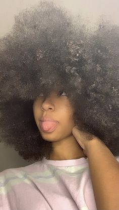 Afro Hair Aesthetic, 4c Hair Aesthetic, Long Afro Hair, Big Afro Hair, Afro Aesthetic, Cute Afro, Hairstyle Aesthetic, Big Afro, Hair Afro