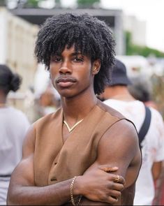 Black Hair Inspiration, Natural Hair Men, Take It Or Leave It, David Christian, Men Haircut Curly Hair, Afro Men, Dark Skin Men, Pelo Afro