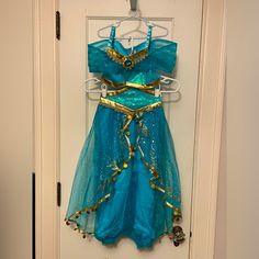 Nwot Two-Piece Jasmine Costume. Size 5/6. Gorgeous And Lightweight, Perfect For Halloween Or Your Upcoming Disney Trip! From A Smoke Free And Pet Free Home. Make An Offer For Free Shipping! Disney Costumes, Disney Trip, Disney Trips, Kids Costumes, Blue Gold, Halloween Costumes, Two Piece, For Free, Pet