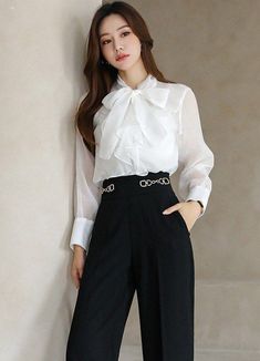 Kdrama Outfits Women Rich, Stylish Office Wear, Business Dress Women, Gown Designs, Business Outfits Women, Stylish Office, Woman Suit Fashion, Korean Fashion Dress, Royal Outfits