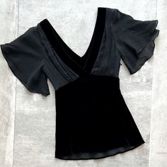 Catherine Malabdrino Black Velvet V-Neck Blouse Size P Length Of Shirt From Shoulder To Hem: Approximately 24” Short Sleeve - Flutter Sleeve Never Worn Side Zipper Closure Fall Trends Outfits, Catherine Malandrino, Diy Sewing Clothes, Velvet Tops, V Neck Blouse, Sewing Clothes, Fall Trends, Flutter Sleeve, Diy Sewing