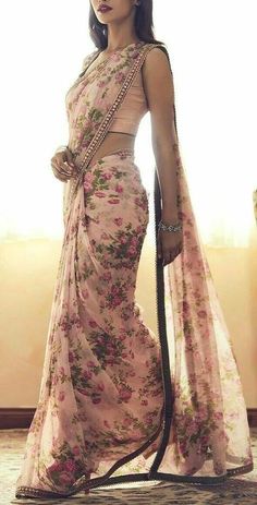 Indian Sari Dress, Modern Saree, Indian Saree Blouses Designs, Saree Designs Party Wear, Indian Fashion Saree, Dresses Classy, Ghagra Choli