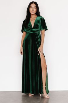 Our Berenice Velvet Maxi Dress comes in a stunning Emerald green color and is oh so comfy. This dress is perfect for your next occasion! Winter Formal Dresses Long, Short Sleeve Bridesmaid Dress, Easter Dresses For Toddlers, Womens Bridesmaid Dresses, Velvet Dress Long, Velvet Prom Dress, Bridesmaid Dresses With Sleeves, Velvet Bridesmaid Dresses, Winter Formal Dresses