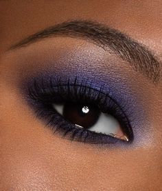 Brown Hair And Brown Eyes, Grey Eye Makeup, Blue Eyeshadow Looks, Performance Makeup, Carnival Makeup, Makeup For Black Skin, Brown Hair Brown Eyes, Black Makeup, Beauty Bay