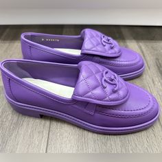 100% Authentic Chanel Purple Leather Oxford Shoes !!!! Size 37 It = 6.5 Us These Run Small! Brand New Without Box With Dustbag!!! Purple Leather Slip-on Loafers, Shoes 2023, Leather Oxford Shoes, Purple Leather, Cc Logo, Chanel Shoes, Leather Loafers, Flat Shoes Women, Loafer Flats