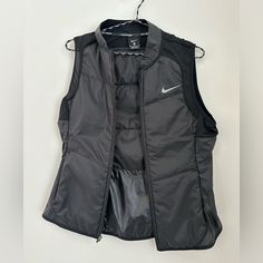 Never Worn Thin Nike Vest Nike Vest, Running Vest, Nike Running, Nike Black, Women's Nike, Black Nikes, Nike Jacket, Nike Women, Jackets For Women