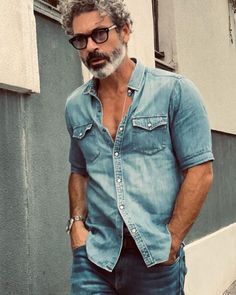 Tuesday Christmas, Jeans Photography, Best Casual Shirts, Old Man Fashion, Mens Hairstyles With Beard, Hipster Man