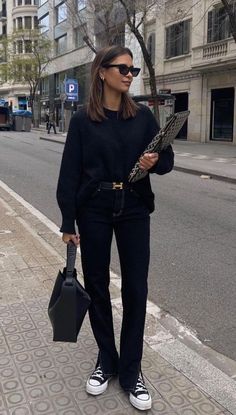 Hermes Belt Women Outfits, Hermes Belt Outfit, Emelie Lindmark, Trendy Winter Fashion, Outfits With Converse, 가을 패션, Autumn Outfit, Outfit Inspo Fall, Business Casual Outfits