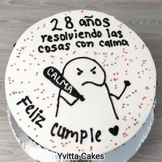 ¡Dulzura y humor en cada bocado! 😄🍰 Regala una torta de Flork con frases divertidas y endulza el día de tus seres queridos. 🎉🎁 Descubre nuestra galería de tortas dulces cargadas de buen humor. #TortasDivertidas #RegalosOriginales #FlorkCakes #PastelesConHumor #ReposteríaCreativa #FrasesDivertidas #HumorYRepostería #ReposterosCreativos #TortasÚnicas #Flork #FrasesFlork #Pasteles #Tortas Pastel Fork, Cake Designs Funny, Funny Cake Ideas, Cakes Funny, Birthday Cake Funny, 26 Birthday Cake, Cake Funny