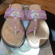 These New In Box Sandals/Flip Flops Are By Nina Kids. They Are Size 2 And Pink Sparkle In Color. They Feature A Peace Sign On Each Shoe. Fun! Pink Peace Sign, Nina Shoes, Pink Sparkle, Kids Sandals, Sandals Flip Flops, Peace Sign, Flip Flop Sandals, Kids Shoes, Flip Flops