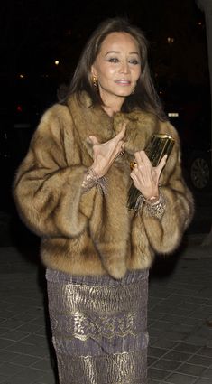 Sable Coat, Mink Coat, Mink Fur Coat, Fur Stole, Style Inspiration Winter, Ageless Beauty, Chic Woman, Faux Fur Coat