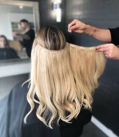 Halo Extensions Ponytail, Long Hairstyles With Extensions, Hairstyles With Halo Extensions, Hairstyle With Extensions, Ponytail Extension Hairstyles, Ponytail With Extensions, Classic Ponytail, Hair Extensions Tutorial, Voluminous Ponytail