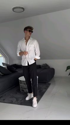 Outfits Sport Elegante Hombre, Casual Fancy Outfits Men, Outfits Hombre Elegante, Mens Prom Outfit Ideas, Casual Dinner Outfit Men, Outfit Elegante Hombre, Bar Outfit Night Men, Outfits Hombre Elegante Casual, Classic Outfits Men