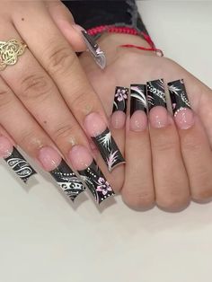 Y2k Baddie Nails, Ny Nails, Abstract Nail, Y2k Baddie, Nail Bracelet, Abstract Nail Art, Baddie Nails, Colored Acrylic