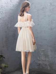 Elegant Short Sleeve Tulle Mini Dress, Short Sleeve Tulle Dress For Prom Season, Short Sleeve Tulle Party Dress, Short Sleeve Tulle Skirt Party Dress, Summer Tulle Bridesmaid Dress For Banquet, Summer Banquet Bridesmaid Dress In Tulle, Short Sleeve Tulle Bridesmaid Dresses, Fitted Tulle Knee-length Dress, Sheer Tulle Evening Dress For Summer