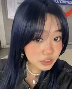 Asian Dark Blue Hair, Midnight Blue Hair Asian, Dark Blue On Brown Hair, Dark Blue Asian Hair, Midnight Blue Hair Aesthetic, Blue Asian Hair, Blue Black Hair Aesthetic, Layered Blue Hair, Dark Blue Hair With Bangs