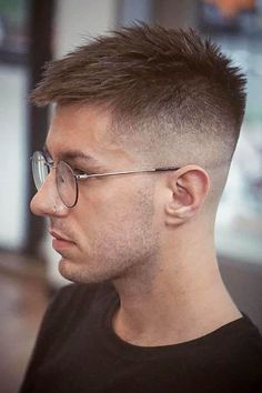 Mid Fade Haircut, Clipper Cut, Trendy Mens Haircuts, Istoria Artei, Men's Short Hair, Mens Fade, Faded Hair