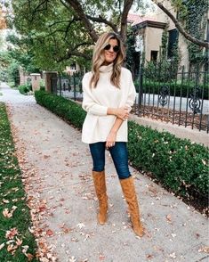 Cozy Thanksgiving Outfit, Cozy Thanksgiving, Printed Chiffon Tops, Thanksgiving Outfit Ideas, Recipes Thanksgiving, American Eagle Sweater, Thanksgiving Outfit, Cream Sweater, Christmas Recipes