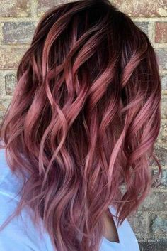 Lilac Hair Color, Rambut Brunette, Gold Hair Colors, Hair Color Rose Gold, Lilac Hair, Winter Hair Color, Rose Gold Hair, Brown Hair With Highlights, Pastel Hair