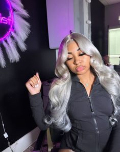 grey lace wig#hairstyles #longhair #haircolor #hairstylist #curlyhair #blondehair #naturalhair #braids #hairgoals #cosplayer Lace Wig Hairstyles, Silver Wigs, Frontal Wig Hairstyles, Flat Iron Curls, Back To School Hairstyles, Middle Part