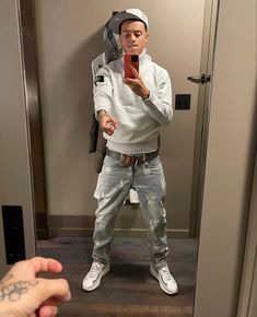 Ja Morant Style, Foto Poses, Couples Poses For Pictures, Streetwear Men Outfits