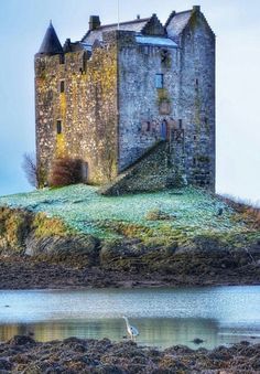 United Kingdom Castle Stalker, Caroline Walker, Bodiam Castle, British Castles, Creepy Houses, Castle Scotland, Scotland Castles, Tower House