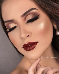 Wedding Makeup Gold Smokey, Bridesmaid Makeup For Burgundy Dress, Makeup For Burgundy Dress, Bridal Lipstick, Evening Eye Makeup, Hd Makeup