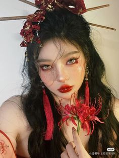 Cosplay Portrait, Japanese Makeup, Red Makeup, Creative Makeup Looks, Aesthetic People, Asian Makeup