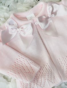 Add a touch of sweetness to your little one's wardrobe with our Pretty Bow Cardigan! This baby girl pink cardigan features a charming bow design, perfect for adding a cute and playful touch to any outfit. Bow Cardigan, Knitwear Outfit, Baby Girl Pink, Girls Bib, Boys Socks, Baby Embroidery, Pink Cardigan, Girls Socks, Bow Design