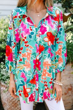 This is the blouse we know you are going to be seeing in your dreams! That floral print is perfectly bold and colorful! We love that you are going to be able to wear this blouse for so many different summer occasions. This blouse features a collared neckline, button down front closure, long bubble sleeves, and a vibrant bold floral print. Material has no amount of stretch.London is wearing the small. Green Floral Blouse, Bold Floral Print, Mint Julep Boutique, Mint Julep, Green Cream, Model Fits, Button Down Blouse, Bold Prints, Floral Blouse