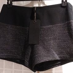 Nwt,Elegant Short Elegant Gray Short Length Bottoms, Gray Stretch Bottoms For Party, Black Short Bottoms For Evening, Fitted High-waisted Shorts For Evening, Black Shorts For Evening With Short Length, Black Summer Evening Shorts, Black Shorts For Evening, Short Length, Black Evening Shorts, Chic Gray Short Length Bottoms