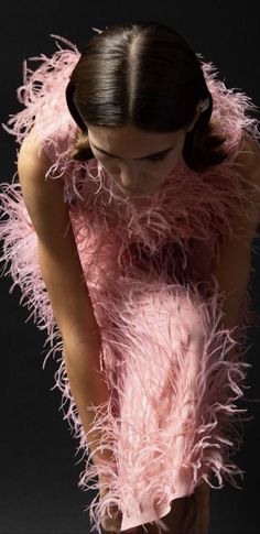 Sharon Wauchob, Preen By Thornton Bregazzi, London Look, London Spring, Feather Dress, Animal Fashion, Vogue Paris, Popular Style, Primavera Estate