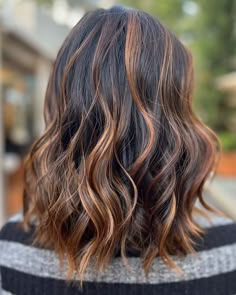 Dark Brunette Balayage, Dark Brown Hair With Highlights, Hair Style For Girls, Light Brown Highlights, Brown Hair With Caramel Highlights, Short Hair Highlights, Highlights Ideas