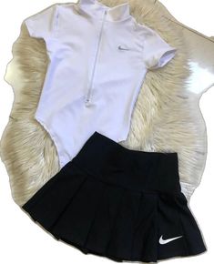 Trending Dress Design, Tennis Uniforms, Trending Dress, Gymwear Outfits, Cute Nike Outfits, Fitness Wear Outfits, Nhl Hockey, Sports Apparel, Mode Inspo