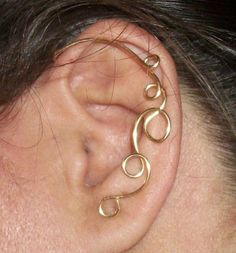 Swirl Vine Ear Wrap Gold plated Ear Cuff ear jacket ear Ear Climber, Ear Climbers, Diy Wire Jewelry, Ear Jacket, Ear Candy, Homemade Jewelry, Beauty Items, Toe Rings, Ear Jewelry