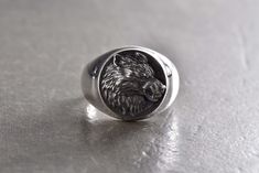 Sterling Silver Wolf Head Signet Ring Ring Wolf Head Animal - Etsy Wolf Lady, Signet Ring Silver, Serpent Jewelry, Art Wolf, Unique Gold Rings, Wolf Ring, Garnet Engagement Ring, Animal Ring, Wolf Jewelry